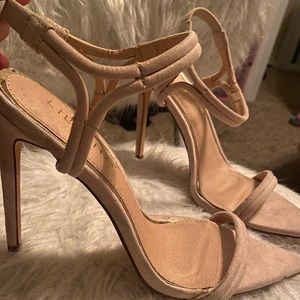 Ladies size 8 liliana nude open toe Pointy heels